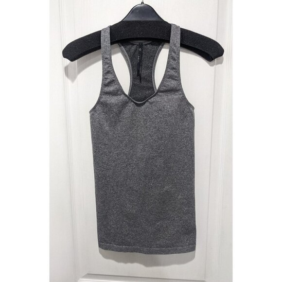 Aritzia T.Babaton | Seamless Knit Racerback in Grey - Picture 1 of 4